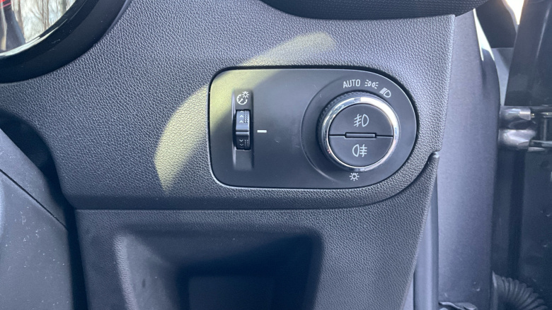 Vauxhall Crossland 1.2 Turbo SRi Nav 5dr Petrol Hatchback